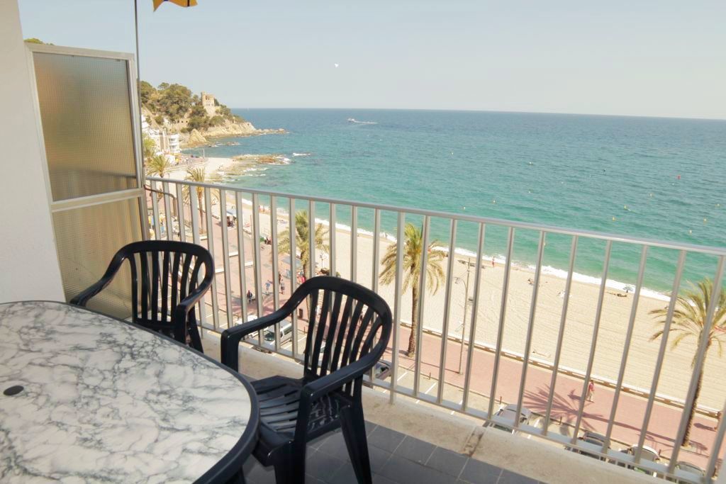 Apartaments Ar Easy Borodin Lloret de Mar Exteriör bild