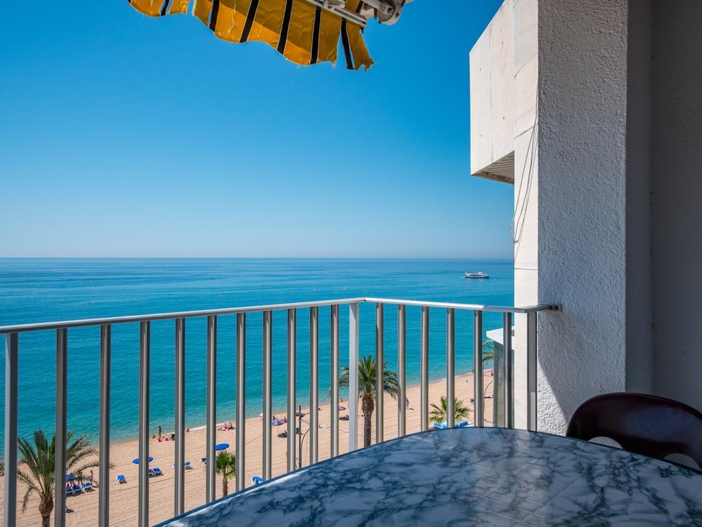 Apartaments Ar Easy Borodin Lloret de Mar Exteriör bild