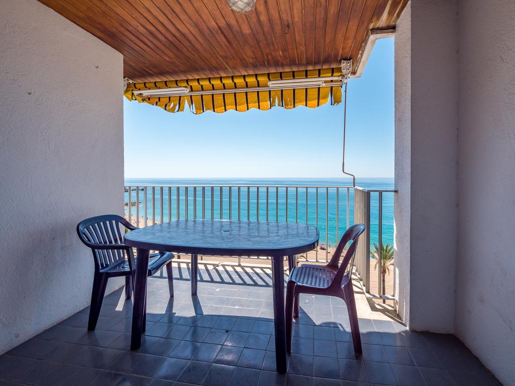 Apartaments Ar Easy Borodin Lloret de Mar Exteriör bild