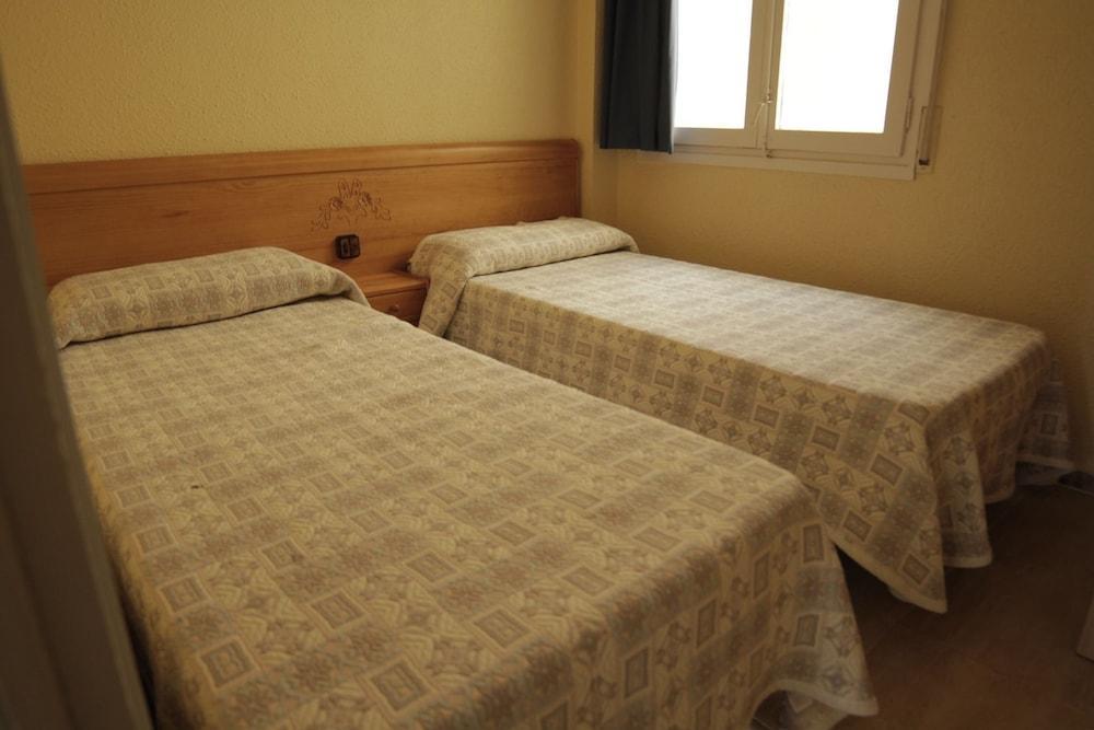 Apartaments Ar Easy Borodin Lloret de Mar Exteriör bild